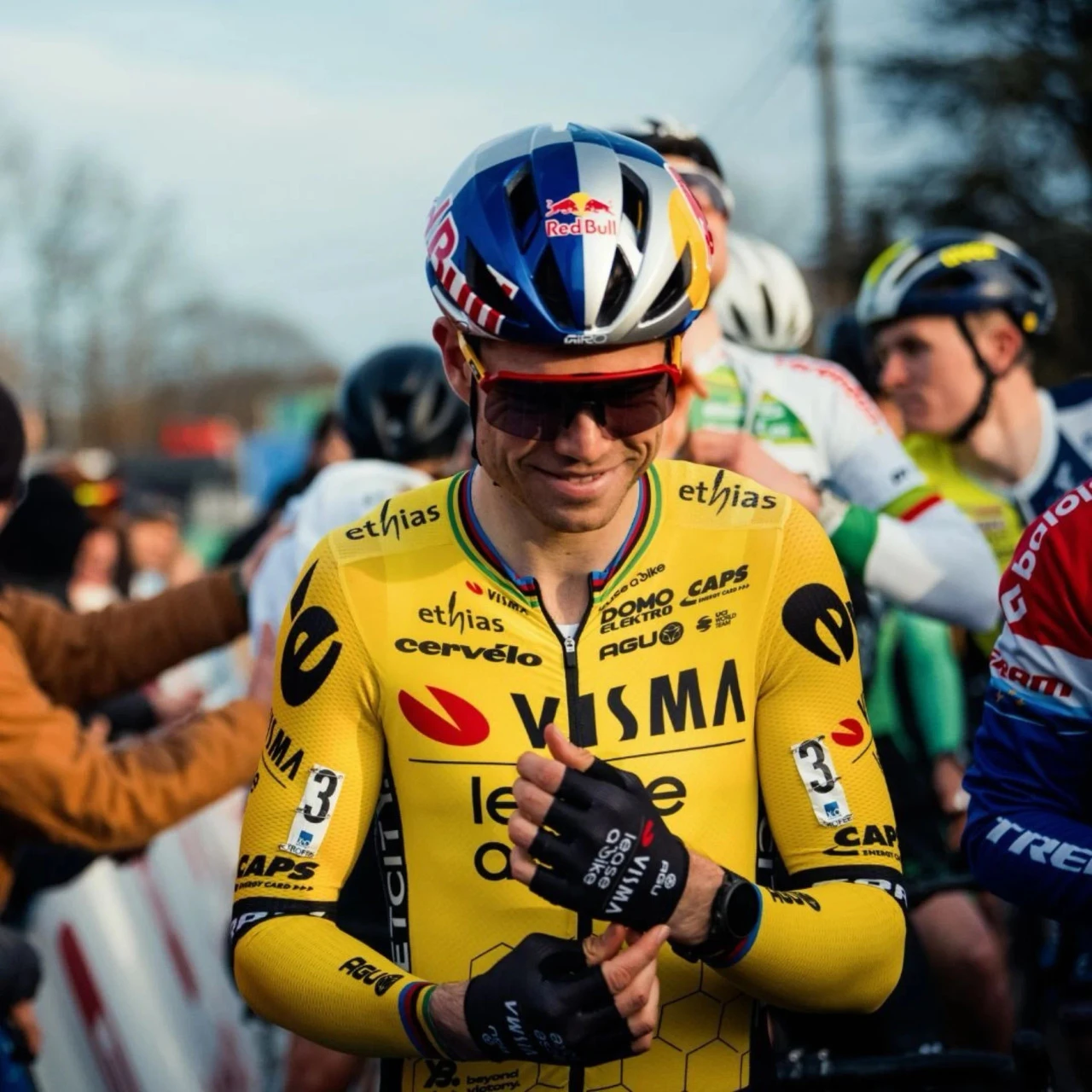 AGU 2024 Visma Lease A Bike Gloves 5 AGU 2024 Visma Lease A Bike Gloves - Image 3