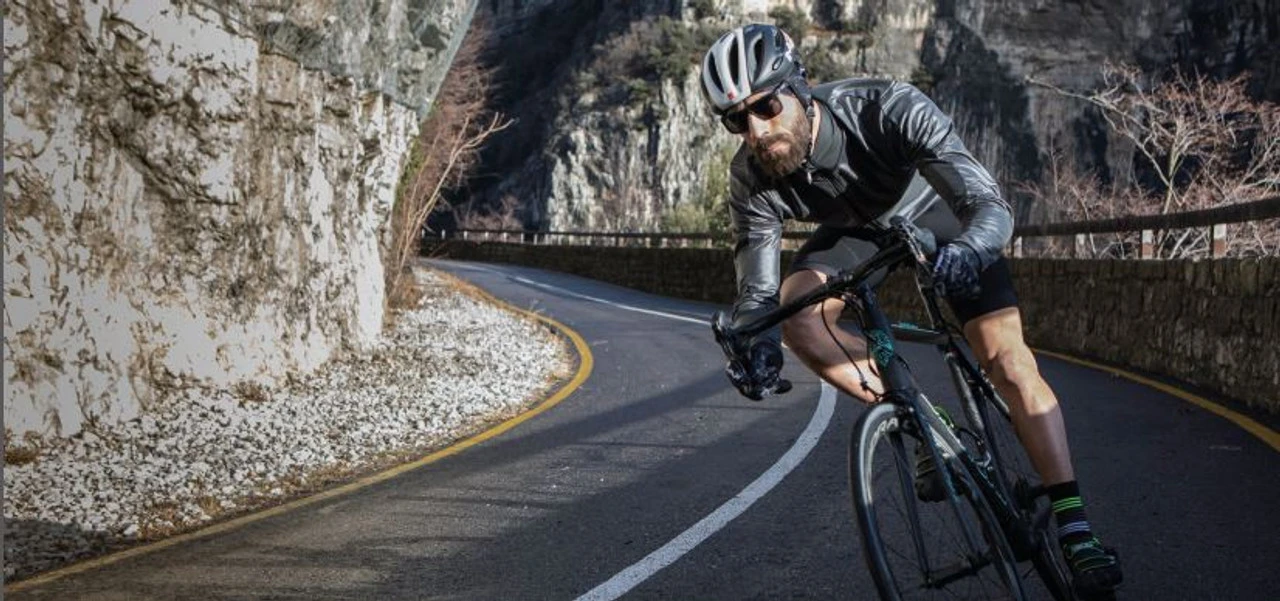 Nalini AHW Xwarm BlackReflective Jacket 5 Nalini AHW Xwarm BlackReflective Jacket - Image 3